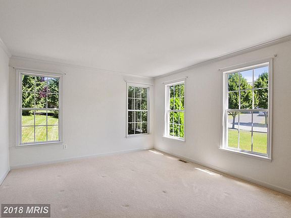 5th image of 6602 Mackenzie Pl