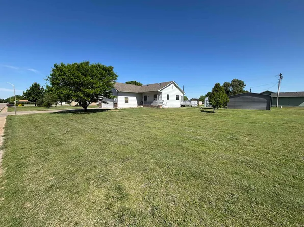 410 W Garfield Ave, Greensburg, KS 67054