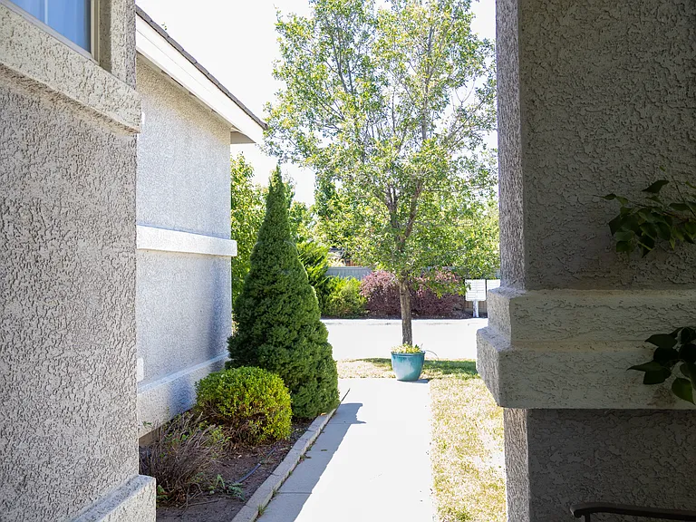 1870 Cliffhanger Dr — Photo 4