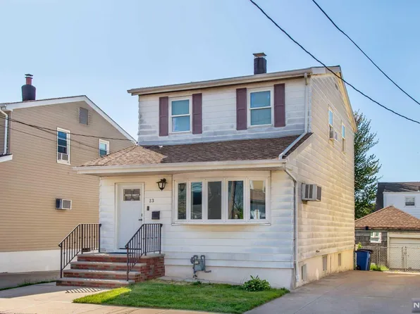 13 Pine St, Lodi, NJ 07644