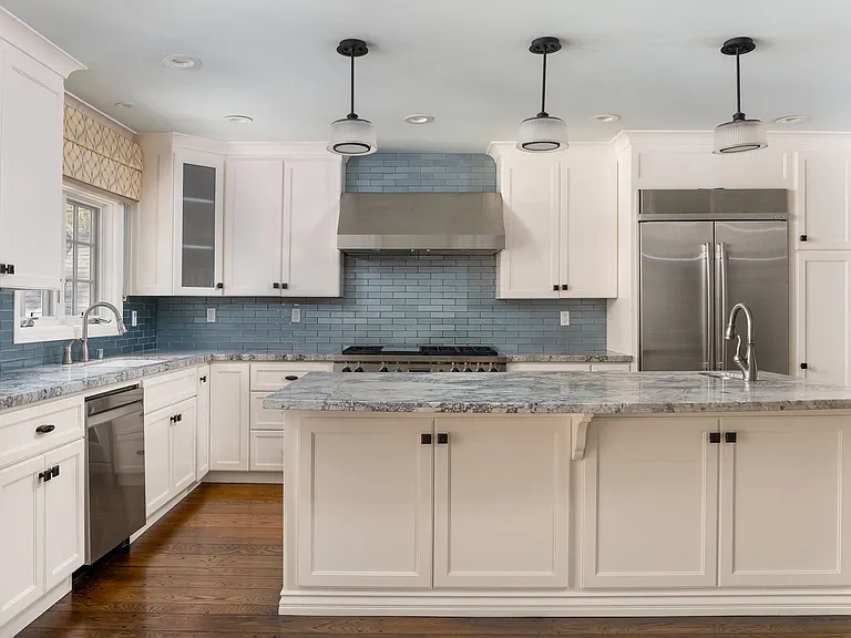 2624 N Commonwealth Ave — Photo 10