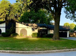 8206 S Ash Pl, Broken Arrow, OK 74011