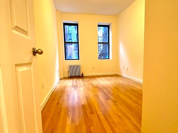 4th image of 506 E 82nd St #Gf