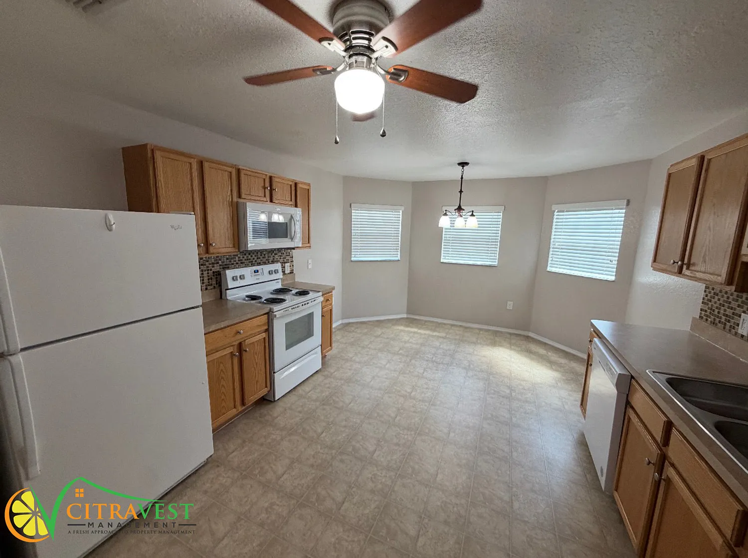 Beautiful 3 Bed 2 Bath home in Winter Haven FL Gated Community! — Photo 3