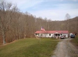 892 Right Loveberry Rd, Weston, WV 26452