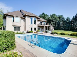 8765 Legends Club Dr, Prior Lake, MN 55372
