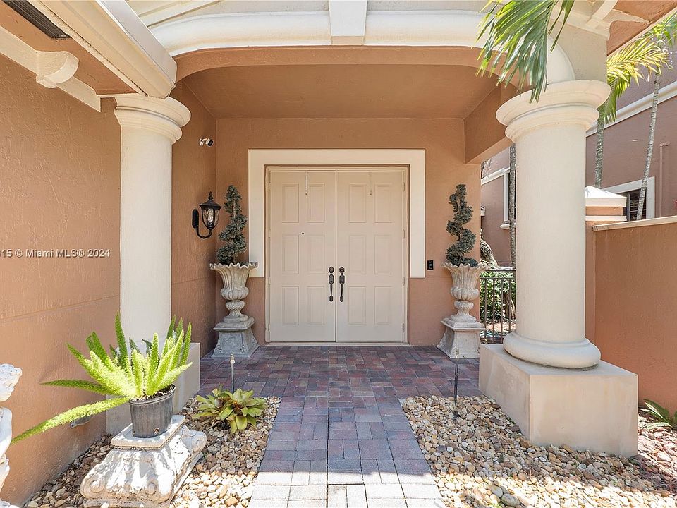 1st image of 2805 Kinsington Cir #12-3