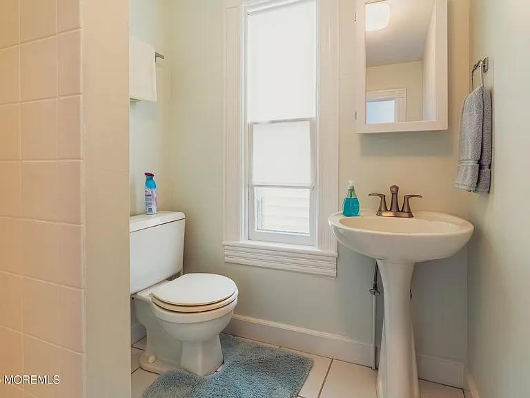 3 Bath Ave — Photo 43