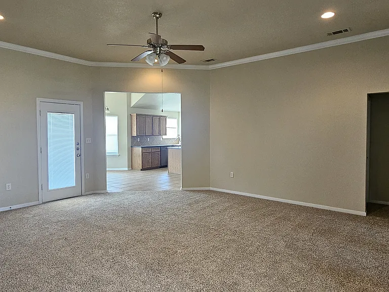 2415 Merle Dr — Photo 22