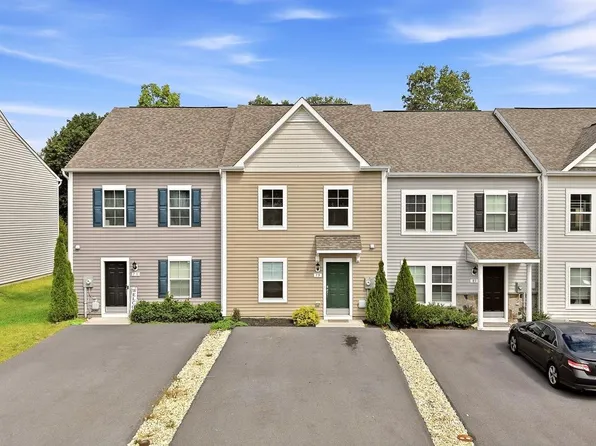 79 Loblolly Dr, Bunker Hill, WV 25413