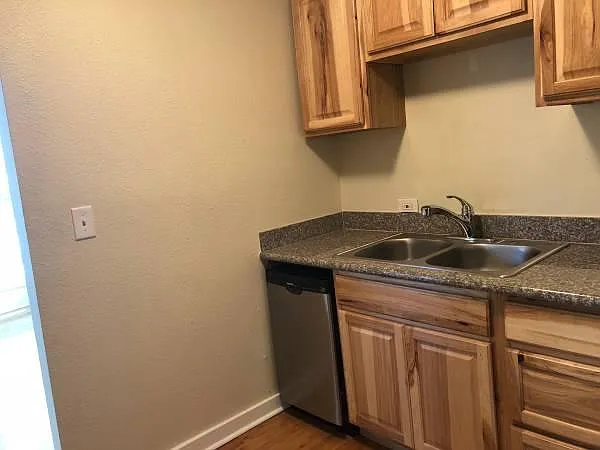 235 NE 76th Ave #2 — Photo 3