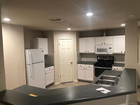 4th image of 8101 Hawick Dr #8101
