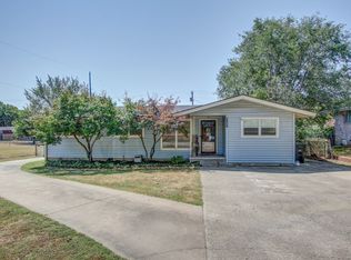3909 Fairview Rd, Bartlesville, OK 74006