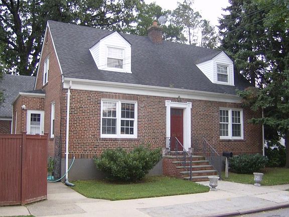 2nd image of 20934 32nd Ave