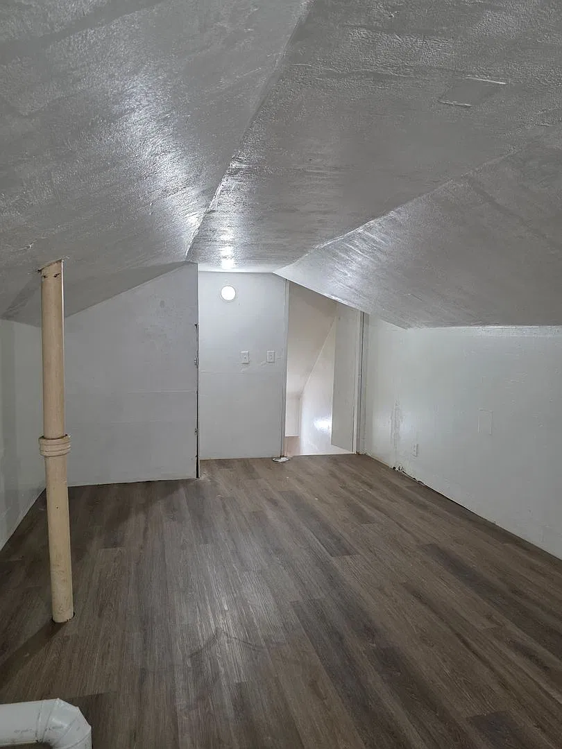 511 N Behrend Ave — Photo 3
