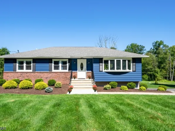 13 Lawrence Rd, Randolph Twp., NJ 07869