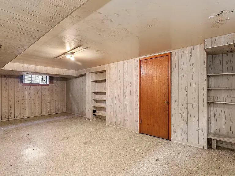 2930 N New England Ave — Photo 20