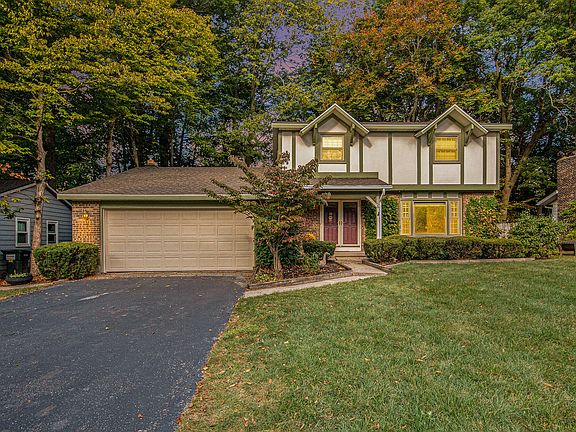3rd image of 2159 Highlander Dr SE