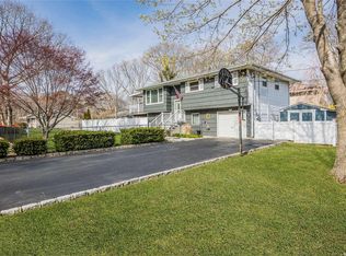 319 Winters Dr, Mastic, NY 11950