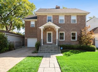 312 Central Park Ave, Wilmette, IL