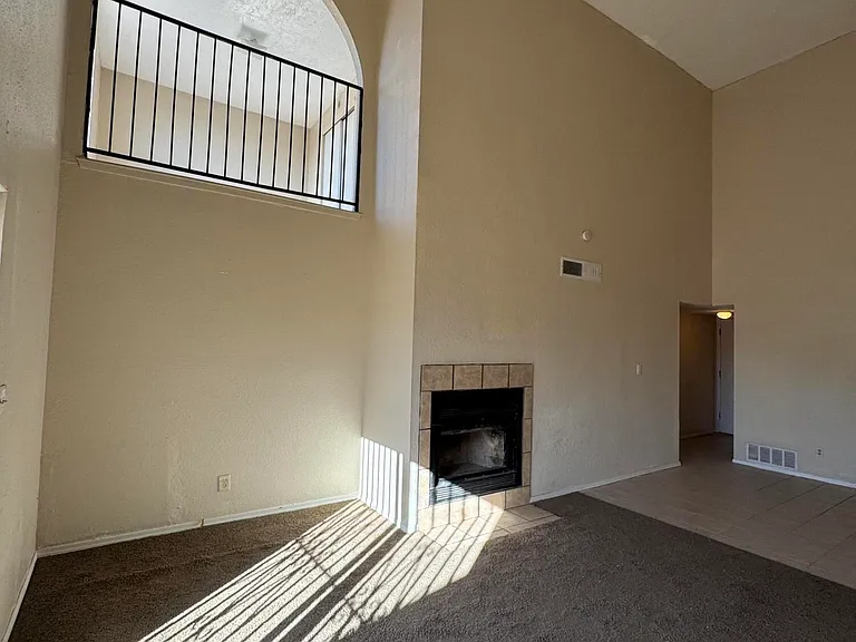 943 Montera Rd — Photo 6