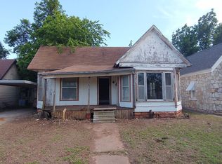 821 W Kansas Ave, Chickasha, OK 73018
