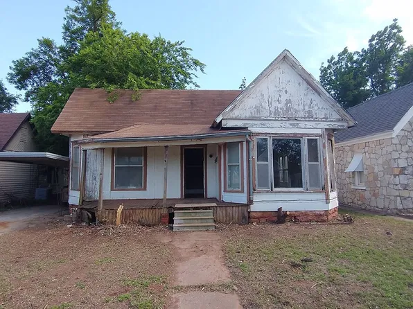 821 W Kansas Ave, Chickasha, OK 73018
