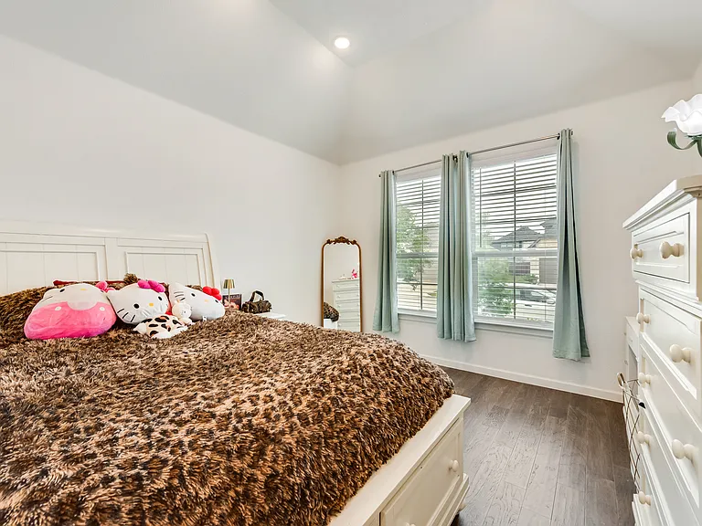 408 Remington Rd — Photo 17