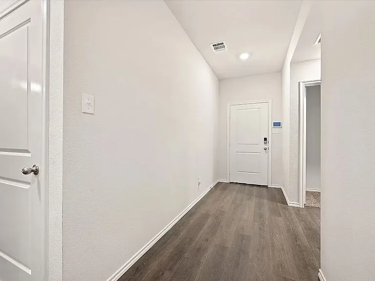 805 Fueller Dr — Photo 12