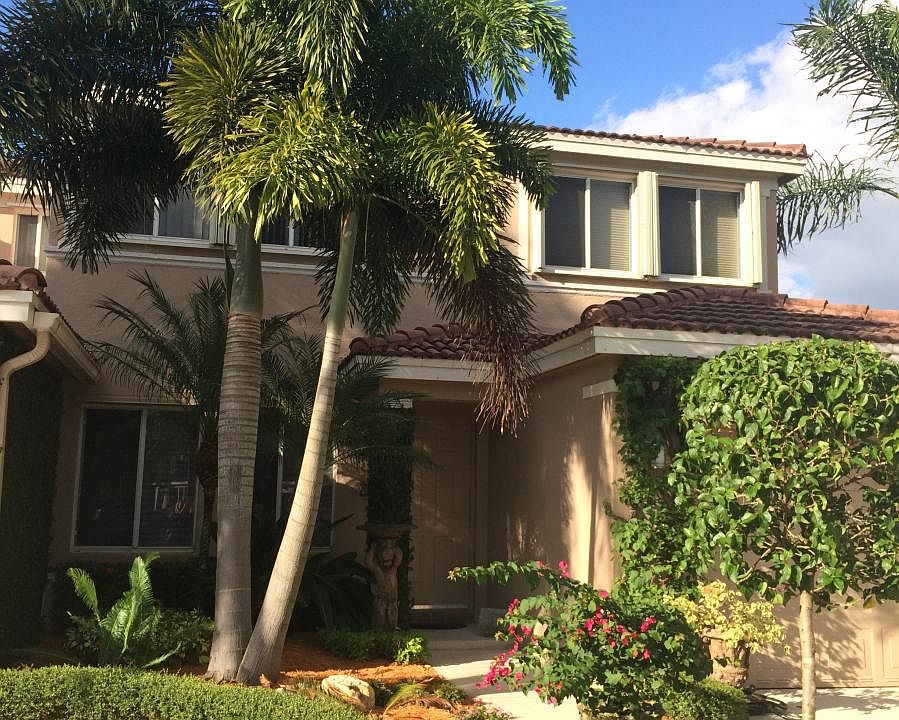 1st image of 1701 SW 110th Ter