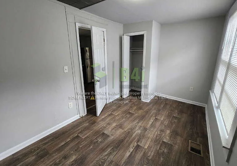 2728 9th St — Photo 14