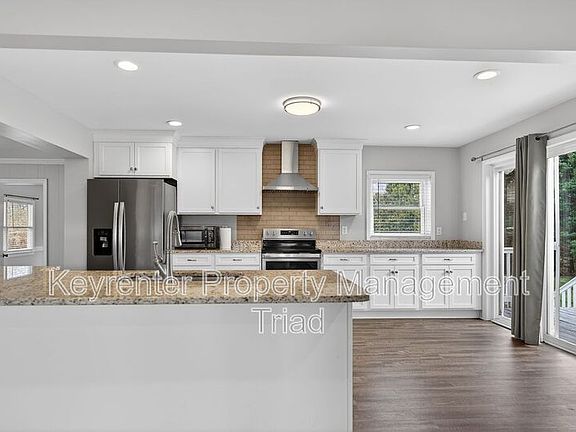 5th image of 8022 Linville Rd