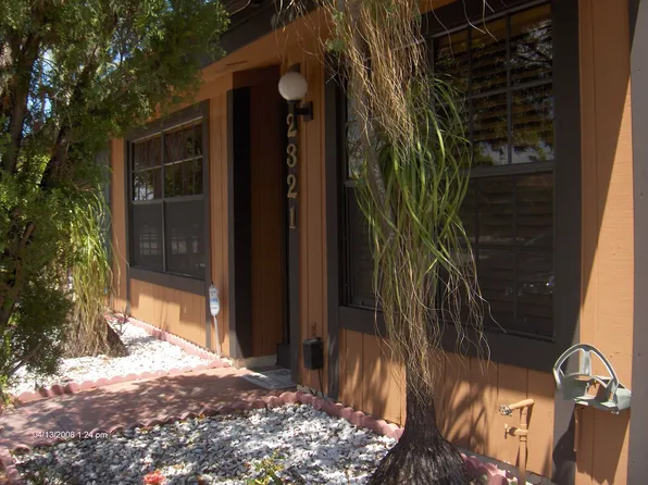 2321 Pine Needle Ct, Pembroke Pines, FL 33026