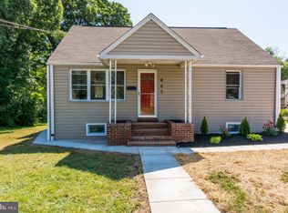 607 Oakwood Rd, Glen Burnie, MD 21061
