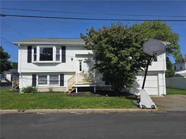 114 Florida Ave, Cranston, RI 02920