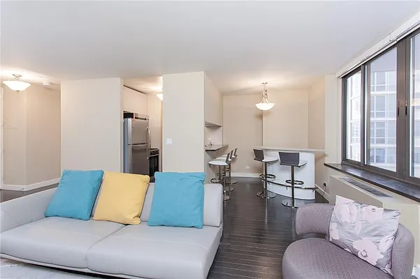 Sold by R New York | media 15