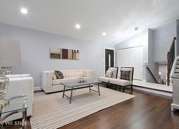 3rd image of 5222 Sherwin Ave