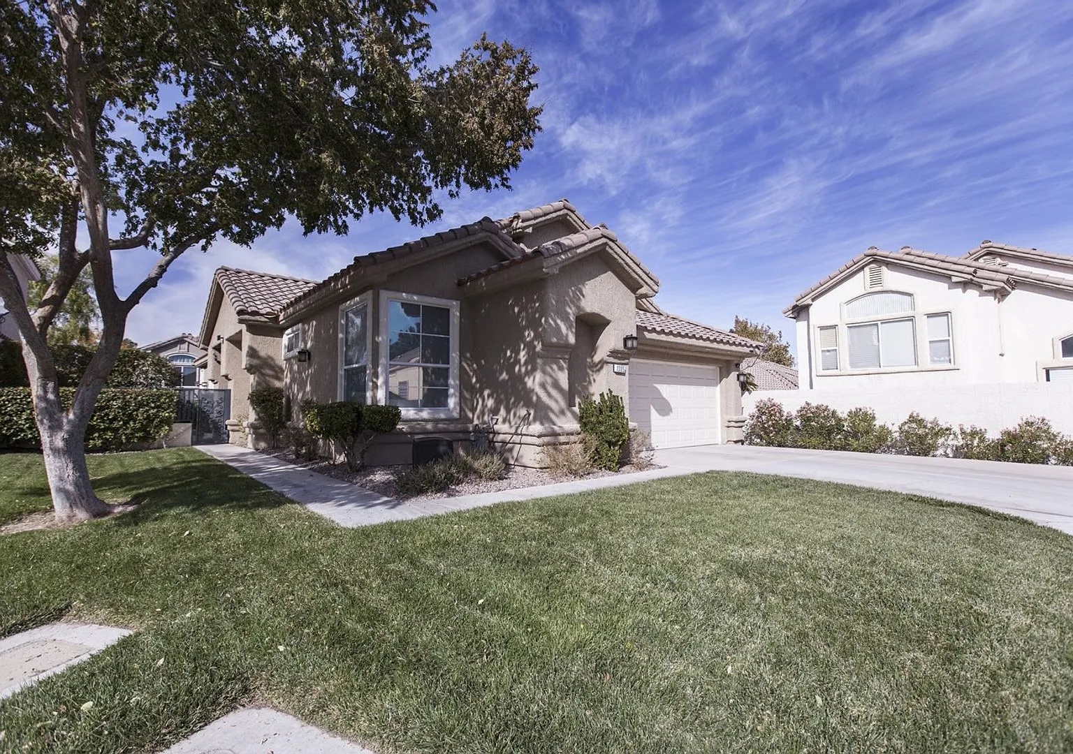 Dream Home - Summerlin Gated Community — Photo 1