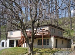 73 Loop Rd E, Holtwood, PA 17532