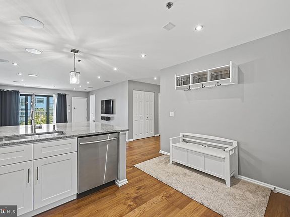 2nd image of 2 Leverington Ave #21