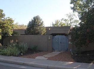 1528 San Carlos Dr SW, Albuquerque, NM 87104