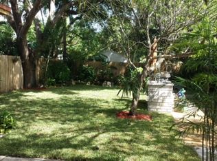 10718 NE 9th Ave, Biscayne Park, FL 33161