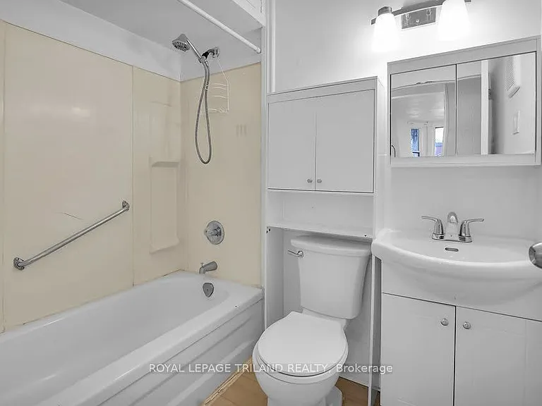 21 Jessie St #2 — Photo 4
