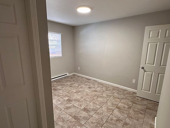 2nd image of 480 Southampton Rd #9