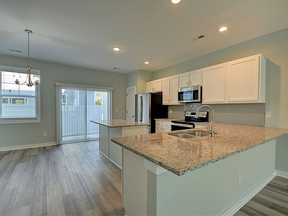5th image of 609 Windsurfing Ln