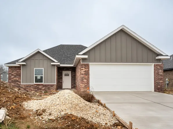 814 E Southern Trace Dr, Rogers, AR 72758