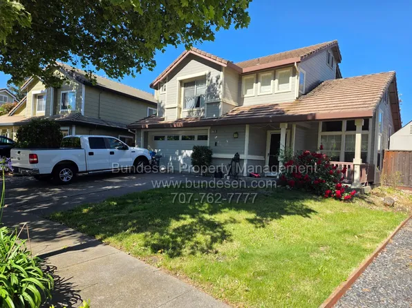 1736 Burgundy Ct, Petaluma, CA 94954