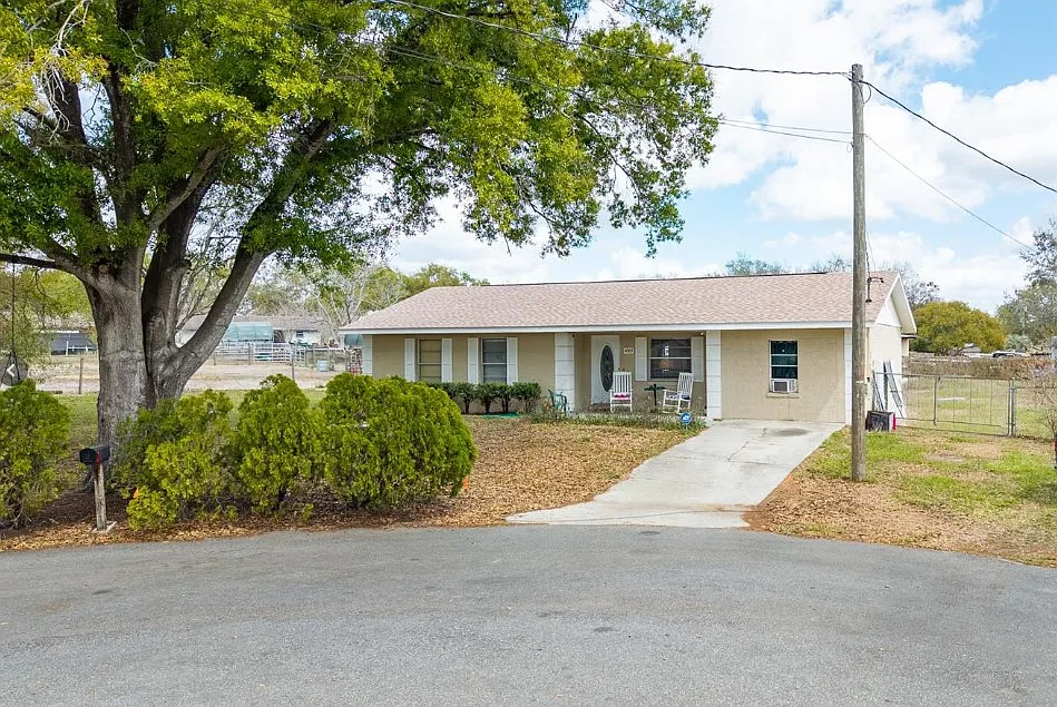 3 bed, 1455 sqft, $1,800 — Photo 1