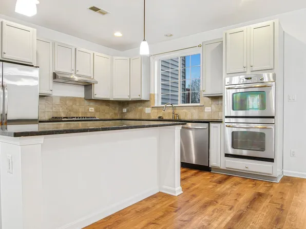 10231 Fountain Cir, Manassas, VA 20110