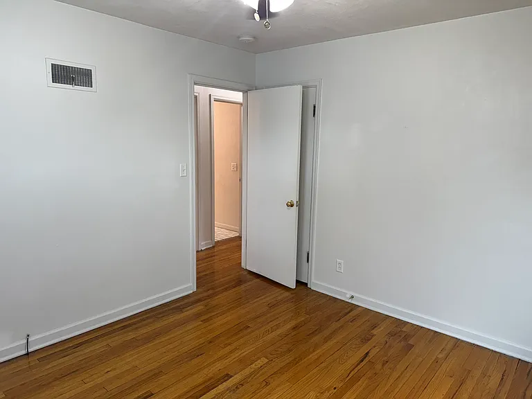 1601 Fox Dr — Photo 3
